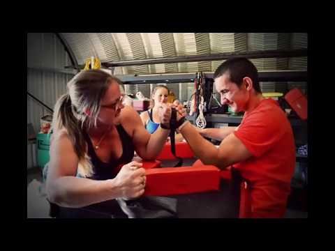 Arm Wrestling Men Vs Woman - Female BodyBuilder