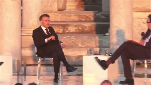 "This is a unique moment where a US President, a Russian President, a Chinese President are dead against the Europeans. This is the right moment for us. Wake up !" 👇History is proving Macron and pro-EU leaders 𝒓𝒊𝒈𝒉𝒕Brexiteers and European populists 𝒘𝒓𝒐𝒏𝒈💪🇪🇺