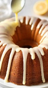 9.1K views · 79 reactions | Quick Recipe: Easy Lemon 7UP Cake 磻 A...