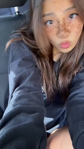 juicygorillagripz (@juicygorillagripz)’s videos with Originalton - Anna:>