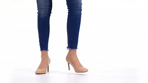 Journee Womens Monalee Square Toe Mid Heel Pumps, Widths Available