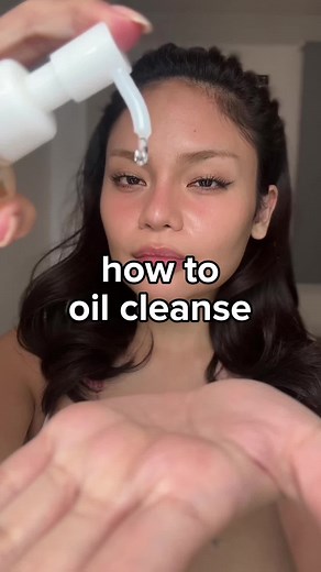 Oil Cleansing Tutorial: Step-by-Step Guide for Clear Skin