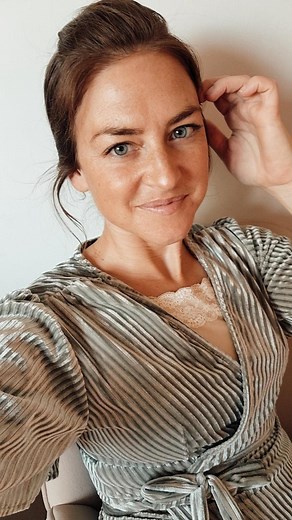 Megan Fox Unlocked on Instagram: "Tis' the season for a pretty dress. You only need one. And then wear it to ALL the things! • All dresses and shoes are linked in a highlight bubble called "Amazon Wins!" And for more modest outfit inspo, check out my YouTube channel! • • • • • #modestfashion #modestamazonfashion #holidaydresshaul #holidayoutfits #momof3 #momofthree #mommyofthree #mennonitemom #mennoniteyoutuber #mompreneur #mommyvlog #momchannel #sahmlife #mommyyoutuber #modestfashion #modestout