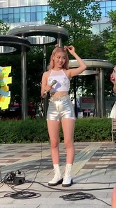 throwback to ryujin's cute reaction after a female fan called her unnie Cr: archiveitzy | ITZY is Life PH