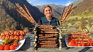 It's a real treat to eat fresh meat high up in the mountains. Quiet and cozy life in our village ❤ | Sweet Village