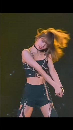 Black pink...Lisa Dancing 🫥🔥🔥🔥🥵🥵🔥🥵🔥