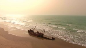 🐪Traveling with Isa #4 - Exploring Dakhla🐪 Dakhla, c'est un super spot de Kite... mais pas que ! Voici Dakhla un peu autrement 😇 D'ailleurs, vous pensez quoi de l'effet à 1m02 ? ------------------------------------------------ Mon matériel vidéo : #OSMO : https://tinyurl.com/jojmxl6 DJI #Mavic DRONE : https://tinyurl.com/hd4ugs3 #GOPRO5 : https://tinyurl.com/zyhgms9 #GH4 : https://tinyurl.com/muj4o7l ------------------------------------------------ #surfpirates #northkiteboarding #vaimiti #uc