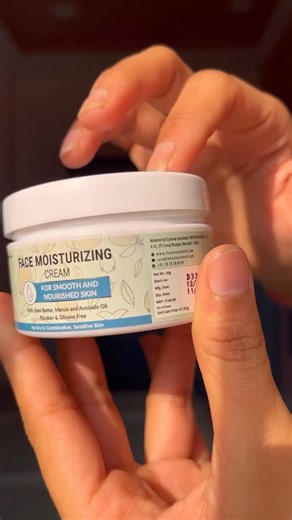 50 reactions |  Dreaming to bave soft & nourished skin? Give your skin the care it deserves with our moisturizing cream  It keeps your face soft, smooth, and hydrated all day without feeling sticky 﫶 Best skincare product to buy | The Natural Wash | Facebook