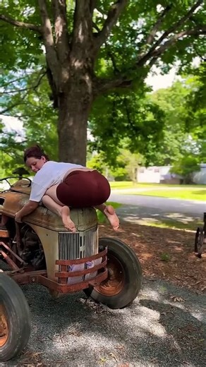 The Tractor Fart Dryer 30001.1 🤣🤯🚜_shorts _shortsvideo _shortsviral _shortsfeed _humor _comedy