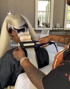 24K views · 313 reactions | 40inch 2 tone ombre blonde lace wig install tutorial. I love how she restyle new curls for her. Really bomb the final look! Can you slay this wig like her?  https://bit.ly/37Kuaj9 @jcstrands and @@imaslayyobae | Elfin Hair | Facebook