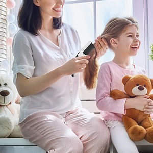 Pet Grooming Tool Portable Electric Flea Comb for Cats and Dogs Pest Control