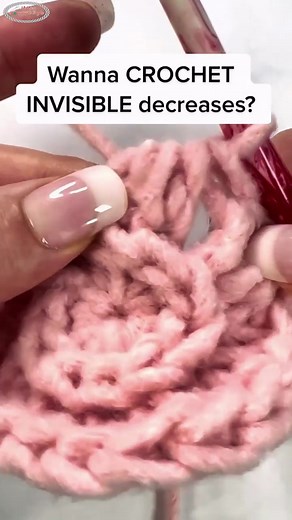 Did you know that you can make an INVISIBLE DECREASE?? Get the full tutorial here: https://www.nickishomemadecrafts.com/crochet-invisible-single-crochet-decrease/ | Crochet Patterns & Tutorials by Nicki's Homemade Crafts