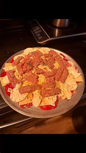 Crustless pizza for us carb conscious folks. #carnivore #keto #food #pizza #fyp