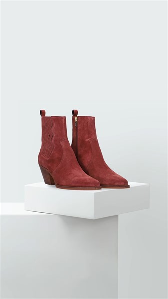 Ono kada ne možeš da se odlučiš za omiljeni model 😍 | Fly London Srbija