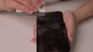 Le processus de retirer soigneusement un : vidéo de stock (100 % libre de droit) 3887267589 | Shutterstock