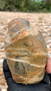 2.6K views · 28 reactions | finding quartz stones at the mine site #Rockhounding ##AgateReveal ###Lapidary #Minerals #Crystals ##NatureFinds #TreasureHunt #RiverRock #CreekRock #StoneCracking #OddlySatisfying #SatisfyingVideo #OutdoorAdventure #HiddenGems #Fyp. | Ramda Kay | Facebook