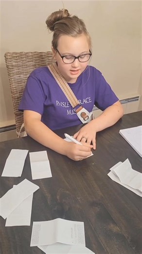 76K views · 3K reactions | Reaping the rewards from all that singing the past few weeks, and selling T shirts too. #chasingdreams #hardworkpaysoff #goals #OneStageAtATime #smalltowngirlwithbigdreams #paisleygrace | Paisley Grace | Facebook