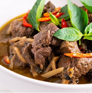 45K views · 3.1K reactions | Slow-cooker Thai Beef Curry 珞 | Marion Cooks Asian Food Classics | Facebook