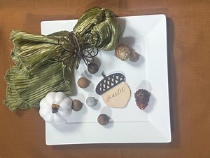 Engraved Wood Acorn Place Card: Rustic Thanksgiving Table Decor - Etsy