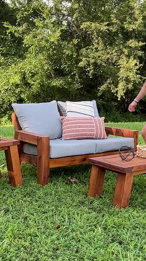 Hey friends, let’s build an outdoor loveseat! After sharing the outdoor sofa and chair builds recently, I had more than a few requests for loveseat plans to match. So, here we go! Grab the building plans on woodshopdiaries.com! And if you’re curious about the cushions, they’re linked in the blog post on WoodshopDiaries.com! 😊 #outdoorfurniture #diyoutdoorfurniture #outdoorproject #weekendwoodworking #diyoutdoor #buildityourself #madewithkreg | Woodshop Diaries
