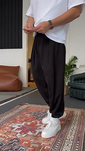 ⚫ Joggers relaxed – lejeri, moderni și versatili. ✨ Perfecti pentru orice outfit de zi. 👉 Ia-i acum și fii mereu pe trend! | Luvian