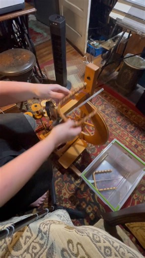 Spinning with Bobbin Boy! The what, when and how of bobbin-led spinning. | Bobbin Boy