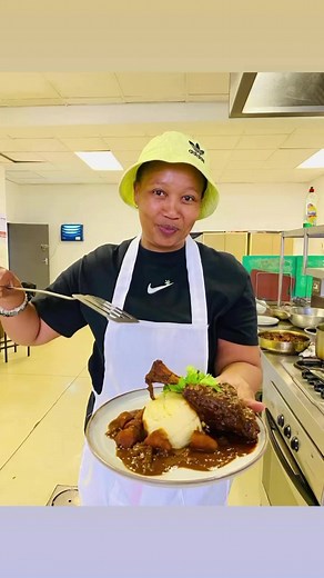 Durban Cooking classes 😀All ages ,All genders 🙋‍♂️💁‍♀️Everyone is invited to join us ,No qualifications needed Venue - The international hotel School Westville Time- 10 am Dates - 02 March 2024 Duration -One full day Prices - R1450 perClass course includes-Attendance certificate -Apron - Recipe booklet by Thobeka's Kitchen 👩🏾‍🍳And refreshmentsPlus you take home everything you cooked in class 👩🏾‍🍳Ingredients and cooking stations will be provided provided for everyone Banking details- Sta