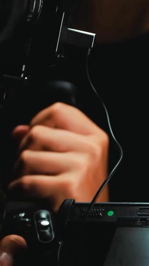 Streamline your setup with the Portkeys Ultra-Thin Right-Angle Micro-HDMI Cable Set — designed for clean rigs, reliable connections, and effortless flexibility. Perfect for filmmakers who value both performance and portability. Learn more: https://tinyurl.com/ycwksrs5 #Portkeys #PortkeysCableSet #UltraThinCable #RightAngleHDMI #MicroHDMI #CameraCable #VideoCable #FilmmakingGear #CameraRig #CineGear #ProVideoGear #FilmmakerSetup #VideographyTools #ContentCreatorKit #CameraAccessories #VideoProduc