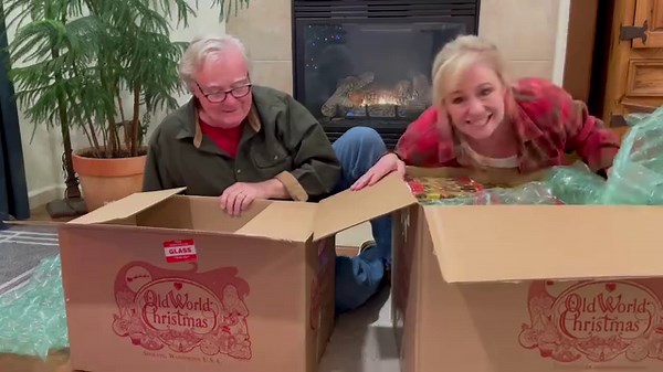 And now the big reveal of our Old World Christmas Gives Back family, Karen and Rick's tree! It looks amazing! | Old World Christmas