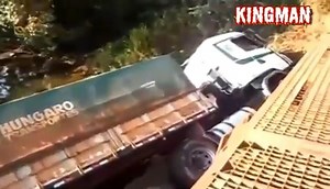 Impresionantes Accidentes de Camiones , Camiones Accidentados-Mejor Recopilacion | UFO 5