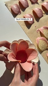 14K views · 37 reactions | Easter snack idea. These pringles tulips are so cute and easy to make. The perfect addition to a spring or Easter party #easyrecipes #simplerecipe #easterinspo #springrecipes #partyrecipes | Feed Annna | Facebook