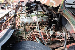 AEC V8 ENGINE