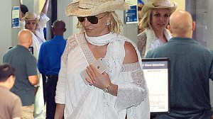 No star treatment for Britney Spears as she's scrutinised by airport security