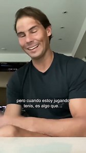 Explora el universo de Rafael Nadal: conoce sus indispensables tanto en la cancha como en sus viajes. Desde sus raquetas y zapatillas hasta ese inseparable compañero, su pasaporte. | GQ México y Latinoamérica