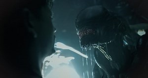 Az új Alien-film főgonoszát játszó, 231 centis magyar származású férfit dicséri a film rendezője
