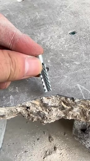 Self Tapping Expansion Tube #viralreelschallenge #viralchallenge #owieue #hdjsjs | Lucky9