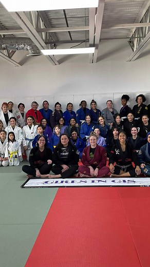 About Girls in GIS NY-Queens....it was 🔥🔥🔥🔥🔥!! 70 women and girls from all across the Tristate area came together for the love of Jiu Jitsu. Big thanks to @cta_queens.nyc for your warm welcome and support! Thank you for making this event possible. Thank you to @kbjiujitsu ans @erinherle the dynamic duo that makes every experience a whole lot more fun! Thank you to our fantastic team of tristate ambassadors and volunteers for all of your hard work to make this event amazing!! Thank you all f