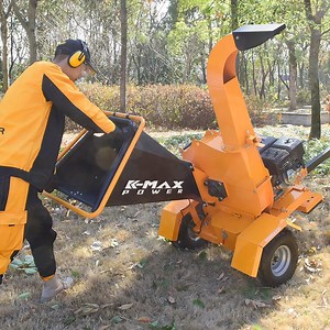 [Hot Item] K-Maxpower Forestry Machinery 1 5HP Gasoline Engine Powered Tree Branch Small Mulcher Tree Shredder