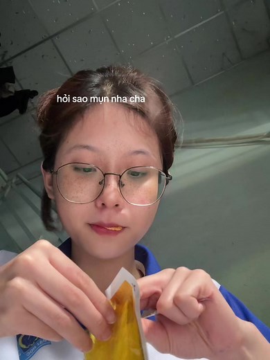 Video của thích ăn gà (@cim_uen) với bản nhạc nhạc nền - Quý Nhỏ - TOP MỘT CỦA AI