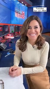 TUESDAY AM weather update Mostly sunny 🌤️ and in the 40s today. Milder midweek with a few spotty showers- turns colder again late week #WCVB | Cindy Fitzgibbon WCVB