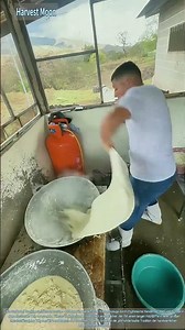 Traditionelle Teigzubereitung! Techniken des Knetens von Hand