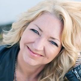 Ashley Fox | Speaking Fee | Booking Agent