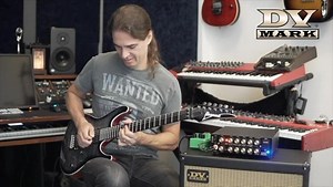 Kiko Loureiro enjoying the DV Little GH 250 Tube sustainer control 😉 | DV MARK