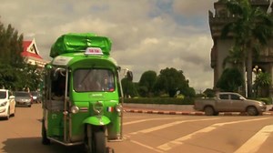 9.4K views · 310 reactions | Bangkok-Paris en tuk-tuk ? C'est l'aventure incroyable qu'ont vécue quatre Facteurs du Mékong ! Vidéo intégrale et explications ici → bit.ly/geo-tuktuk-bangkok-paris | GEO France | Facebook