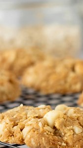 It’s the time of year for craving delicious, soft and chewy Anzac biscuits and this recipe lets you create the Aussie classic at home. They're wheat-free, easy to make and packed with tasty additions like macadamia nuts. Follow this recipe to make 12 Anzac biscuits, or whip up a double batch that’s fit for sharing with family or around the office. Ingredients: 1 cup wheat-free rolled oats 1 cup gluten-free plain flour ½ cup desiccated coconut 2/3 cup brown sugar 150g unsalted butter 3 tbsp golde