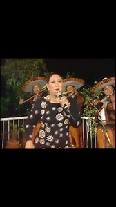 "Juan Colorado" Amalia Mendoza | Músicos mexicanos; sus reinas y charros cantores