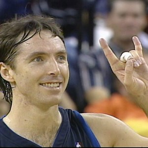 “He doesn’t ever stop runnin’!” 💨 OTD (2002) #MFFL | Dallas Mavericks