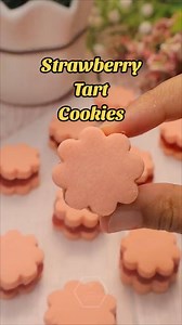 22K views · 192 reactions | Kuih raya paling simple — Strawberry Tart Cookies  Kredit : Qyn Kamil | Resepi Hingga Menjilat Ibu Jari | Facebook
