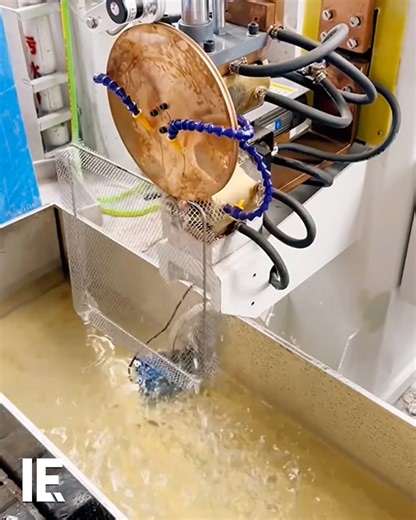 353K views · 328 reactions | This machine efficiently processes aluminum, transforming it into this state. | Interesting Engineering | Facebook