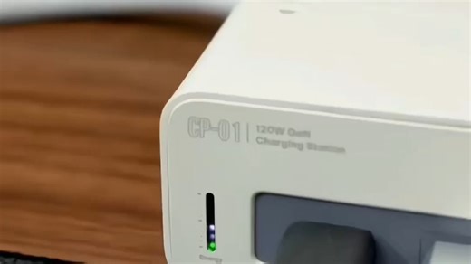 制糖工厂硬糖120W充电器追剧到没电？制糖工厂硬糖120W充电器 bedside 复活